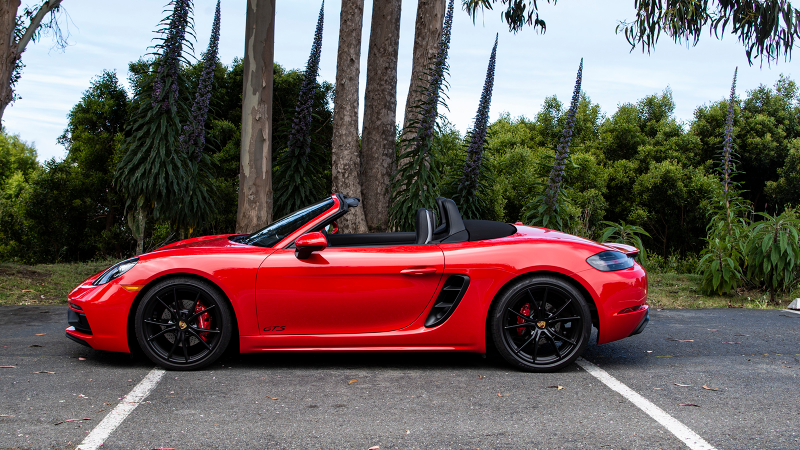 Illustration for article titled The 2018 Porsche 718 Cayman And Boxster GTSĀ Feel Like Baby Supercars